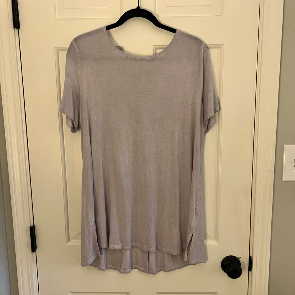 Altar’d States hi-low top size Large